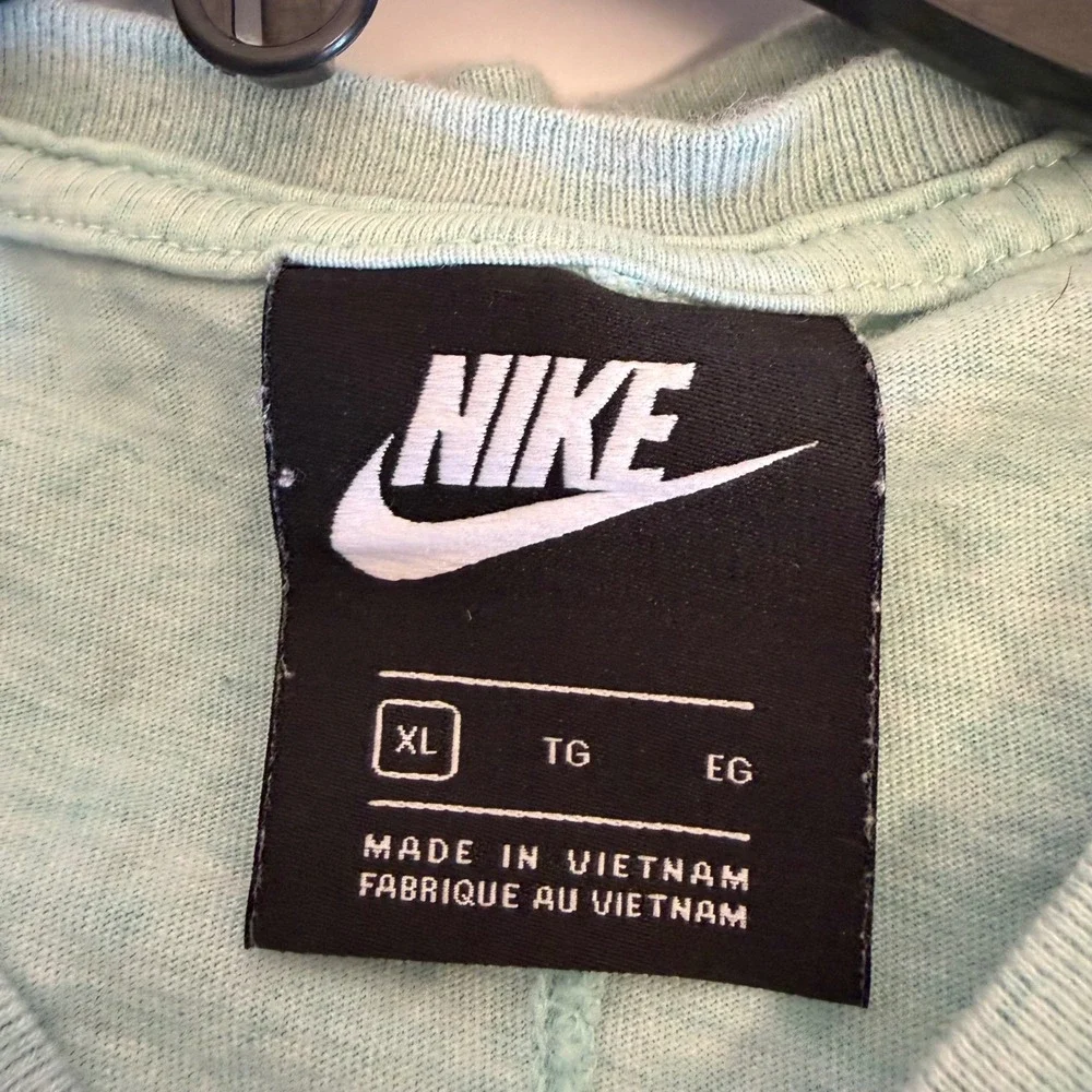 Nike Womens Sportswear Long Sleeve Crewneck Mint Green Heather Top CJ7435-349 XL